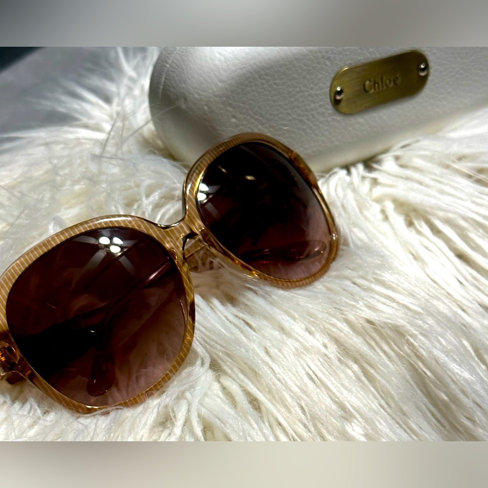 (82)-Vintage Authentic Chloe Sunglasses 🕶️ Brown and Gold ⭐️ Hardware! Wide SZ